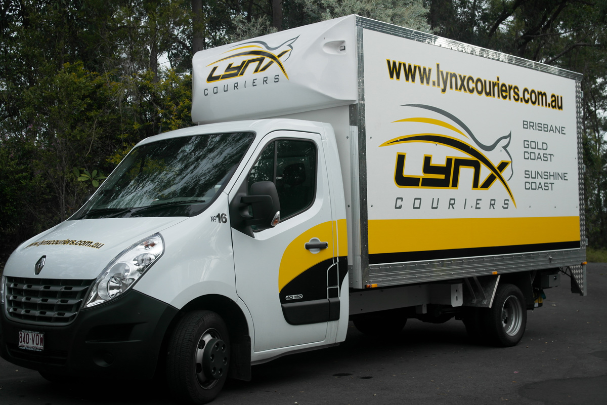 Lynx Couriers mini truck